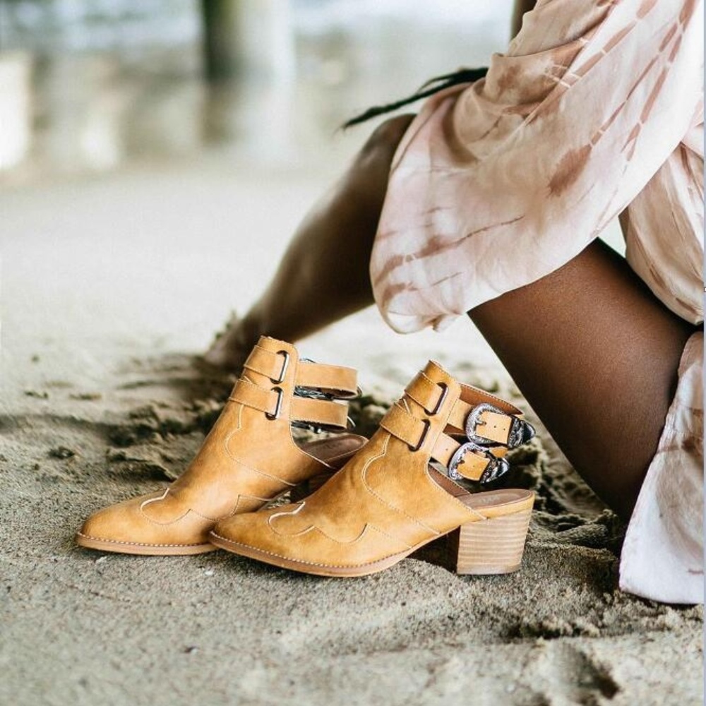 Distressed faux leather double ankle strap booties - Picture 6 of 7